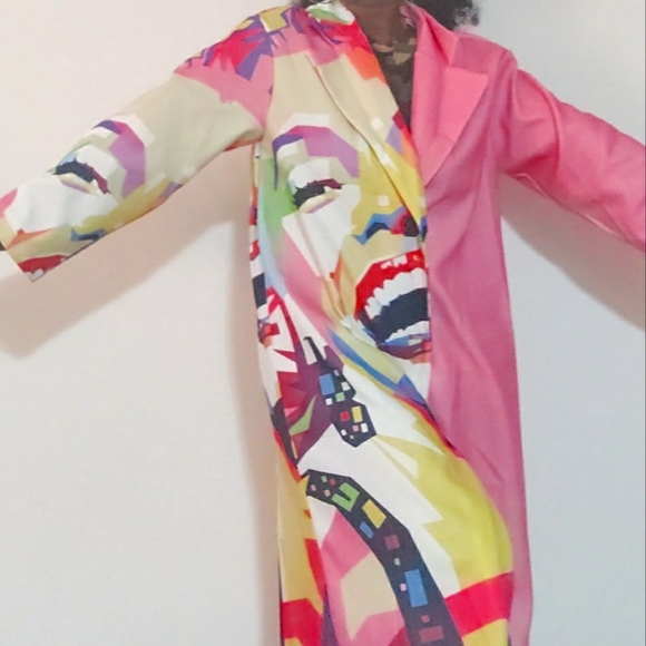 Marilyn Monroe Print Coat - Picture 4 of 9